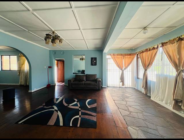 4 BEDROOM HOUSE TO LET IN UMBILO